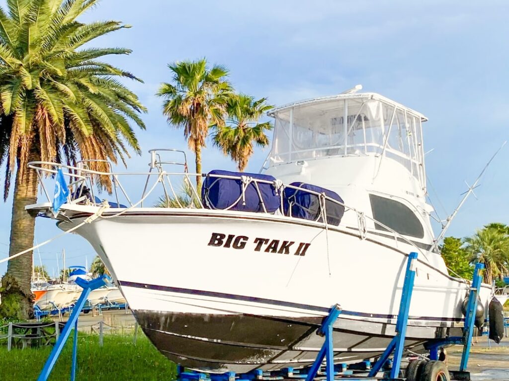 ビックタック, 散骨船