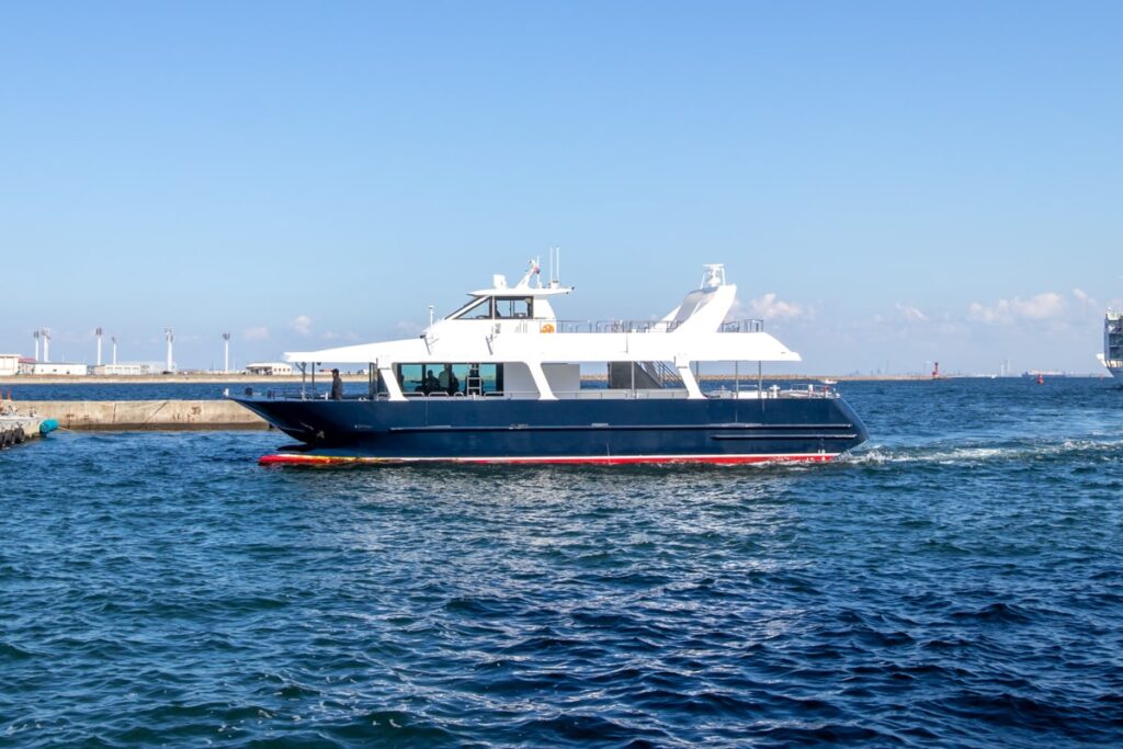 三笠桟橋とシーフレンドゼロ